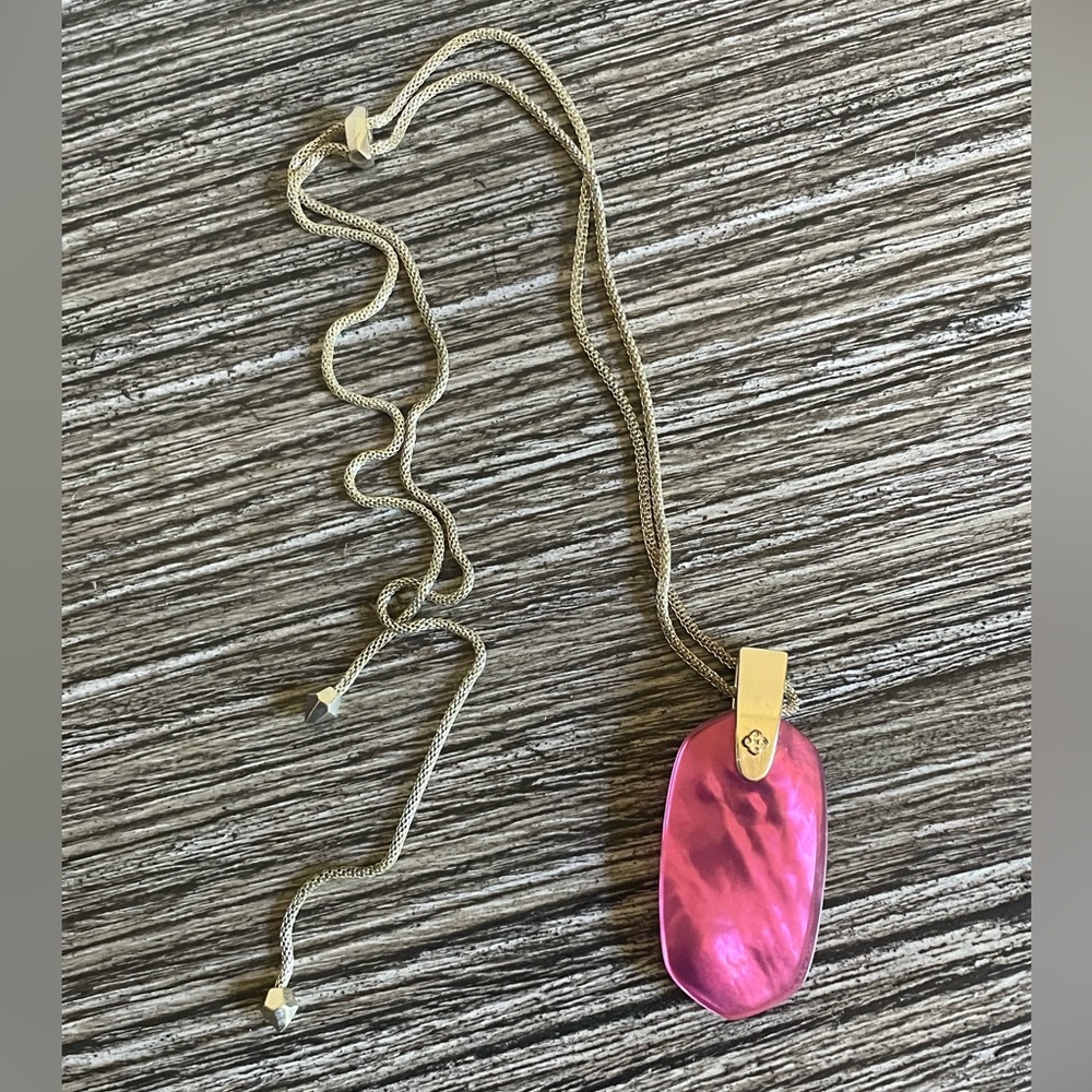 Kendra Scott Inez Gold Long Pendant Necklace in Berry Illusion